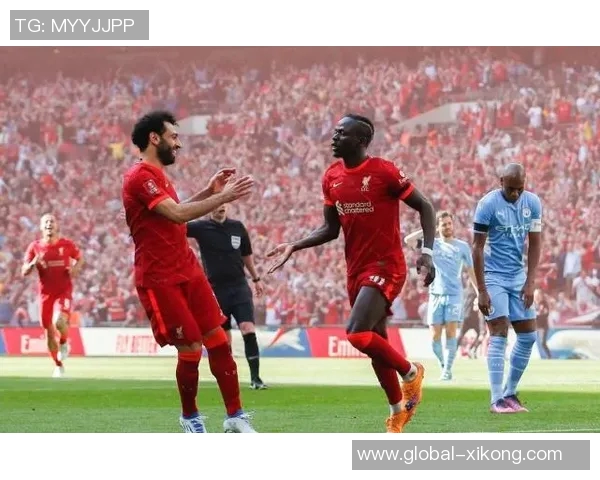 胜利门将失误致命奎尼奥内斯轻松破门上演反击好戏